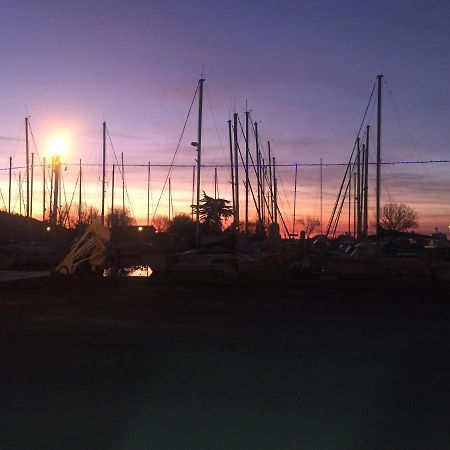 La Maison Du Port Mortagne-sur-Gironde Eksteriør bilde