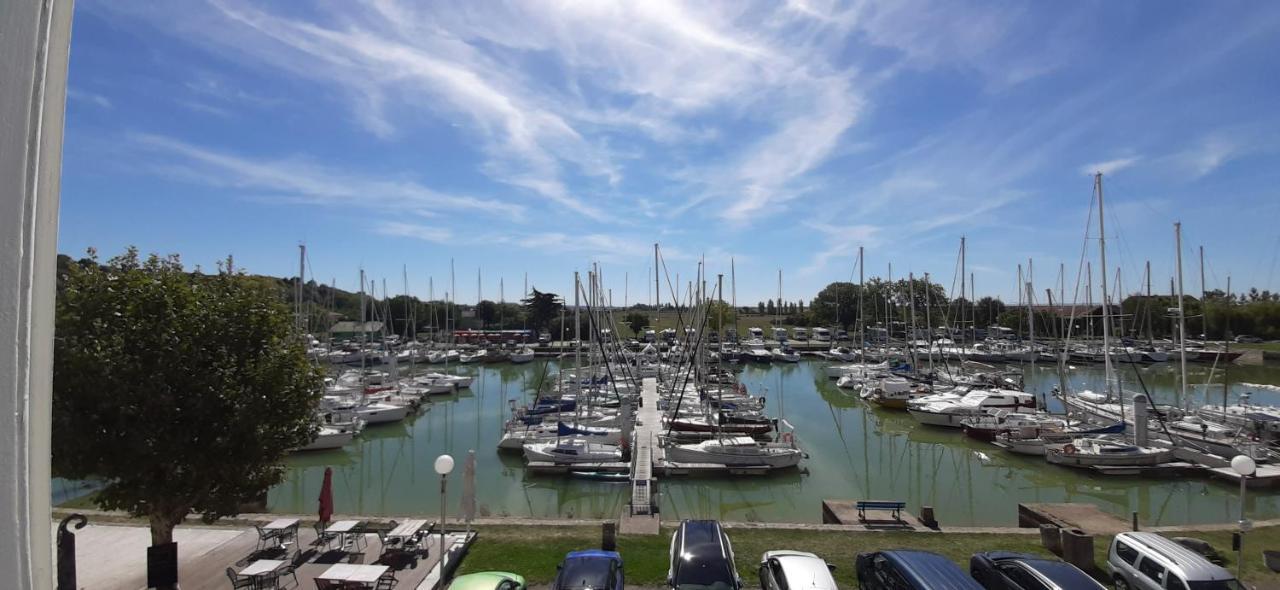 La Maison Du Port Mortagne-sur-Gironde Eksteriør bilde