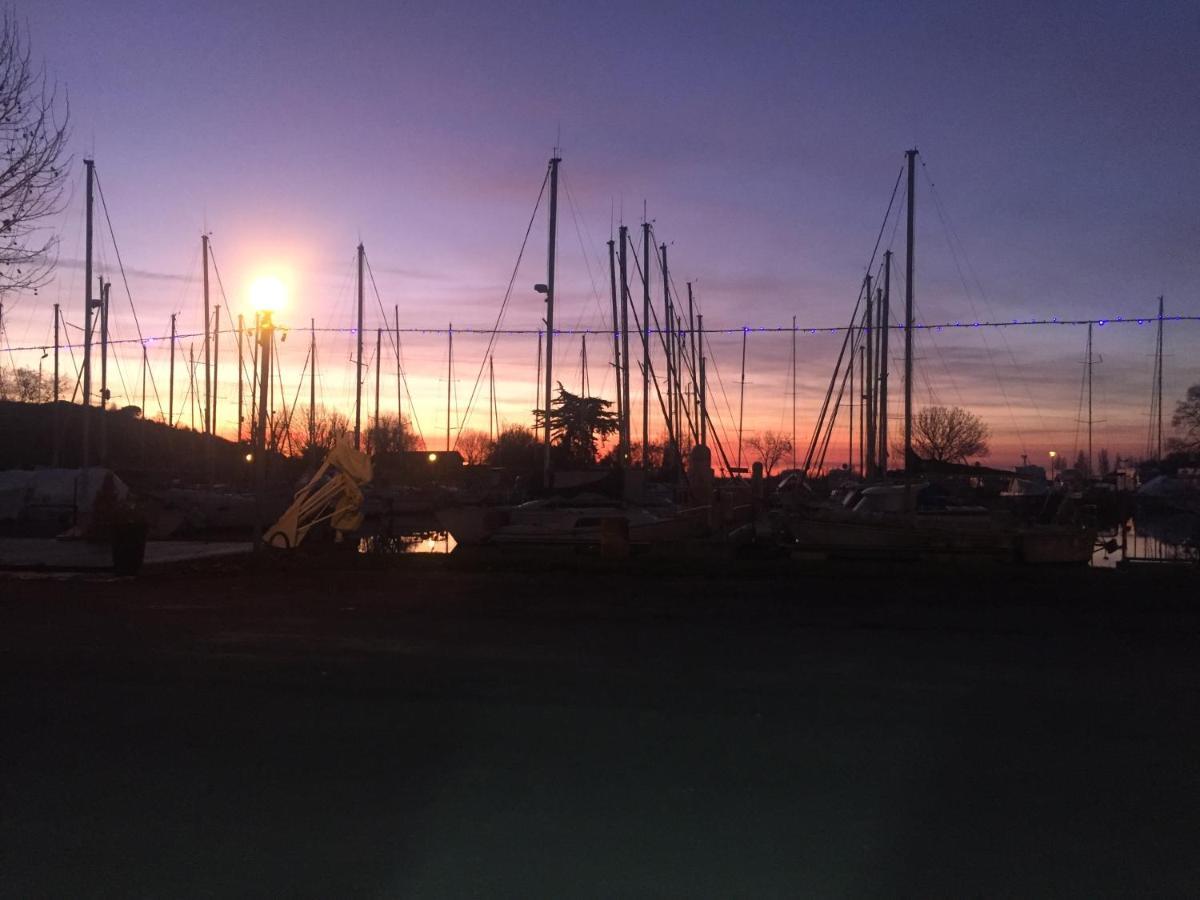 La Maison Du Port Mortagne-sur-Gironde Eksteriør bilde