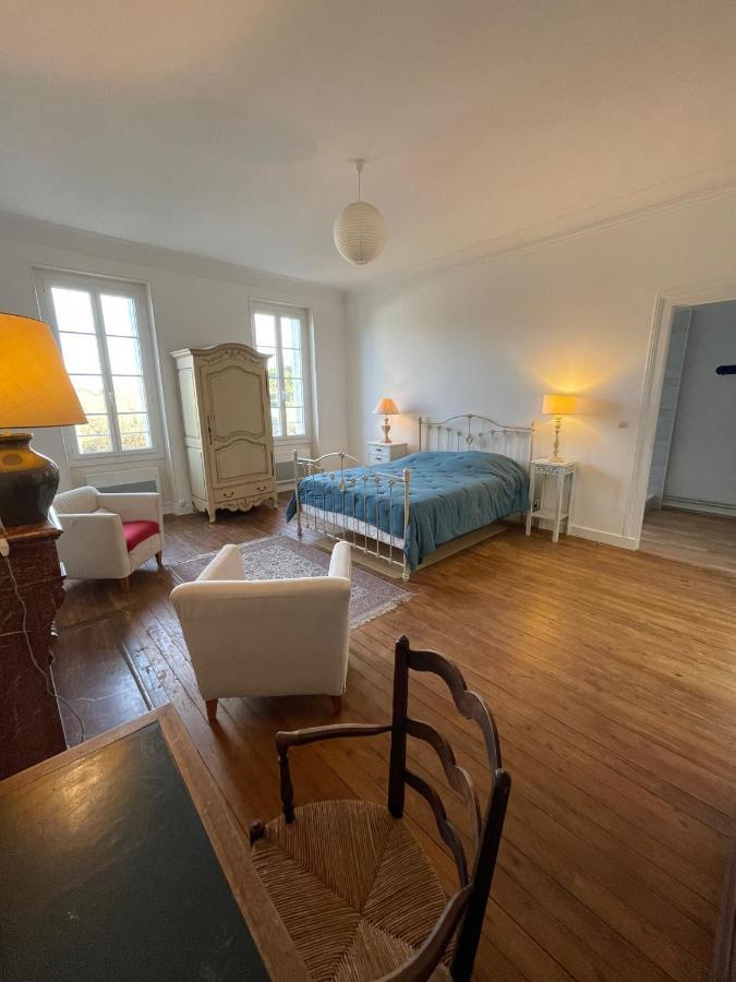 La Maison Du Port Mortagne-sur-Gironde Eksteriør bilde